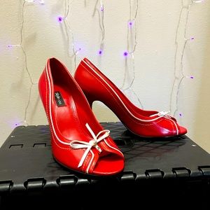 Barely worn red bow peep toe pinup pin-up heels shoes